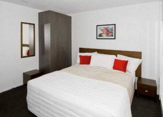 Barclay Suites 1