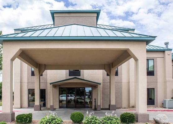 Econo Lodge Ankeny - Des Moines 1
