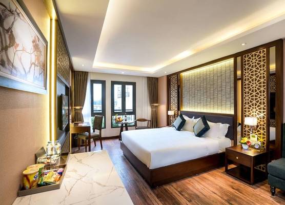 Conifer Grand Hotel 1