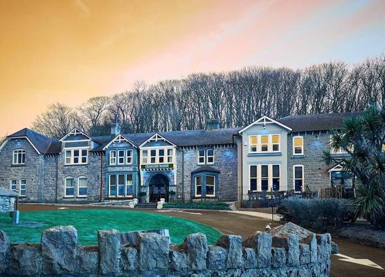 Craigside Manor 1