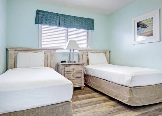 New Smyrna Waves MOD Collection by Sonesta 1