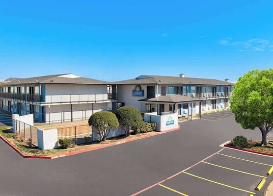 Days Inn by Wyndham Wichita Falls 1
