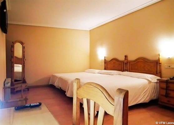 Hotel Madrid Río 1