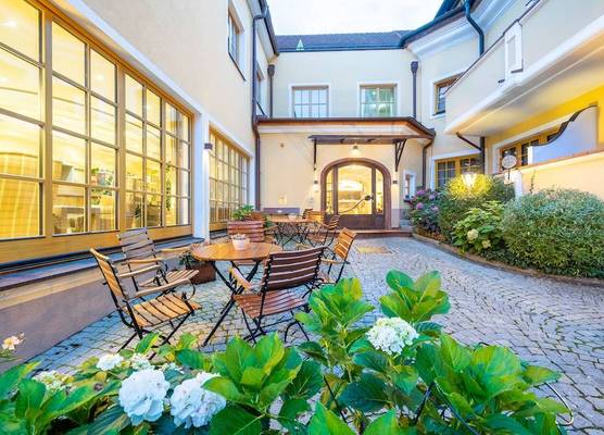 Hotel Zum Schwarzen Bären 1