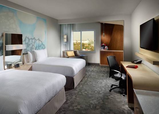 Courtyard by Marriott Queretaro 1