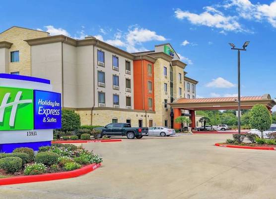 Holiday Inn Express & Suites HOUSTON SOUTH - PEARLAND by IHG 1
