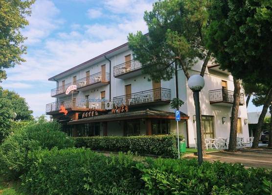 Hotel Miura 1