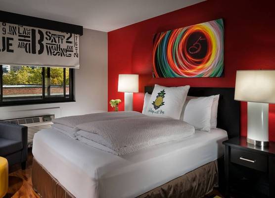 Staypineapple, Hotel FIVE, Downtown Seattle 1