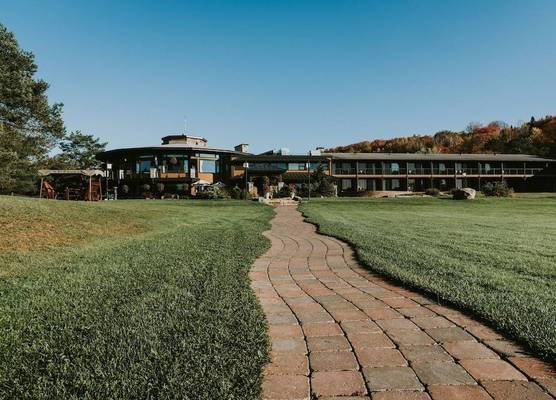 Le Manoir du Lac Delage 1