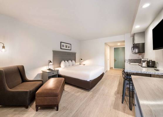 Suburban Studios Williamsburg Central 1