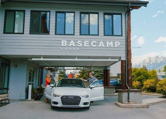 Basecamp Lodge Canmore 1