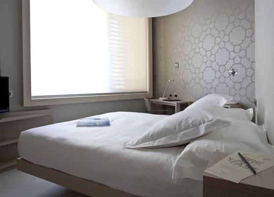 Nu Hotel 1