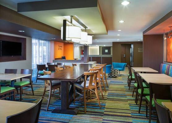Fairfield Inn & Suites by Marriott San Antonio Airport/North Star Mall 1