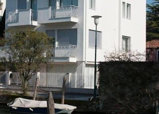 Villa Venice Movie 1