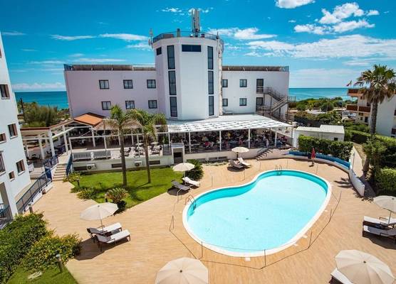 Ticho's Greenblu Hotel 1