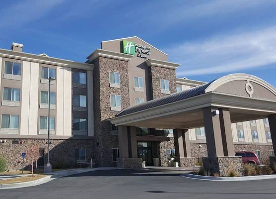 Holiday Inn Express & Suites SPRINGVILLE-SOUTH PROVO AREA by IHG 1