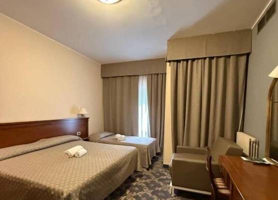 unity bank hotel terme padova RC12 1
