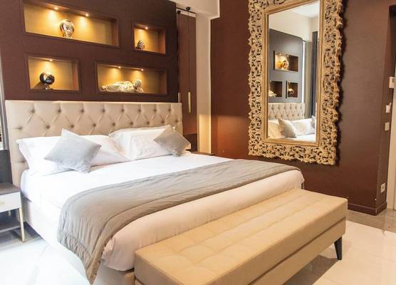 Adelaide Suite Dreams 1