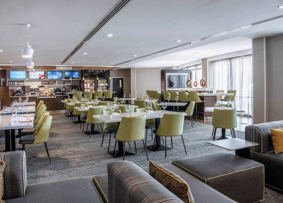 Courtyard by Marriott Edmonton West 1