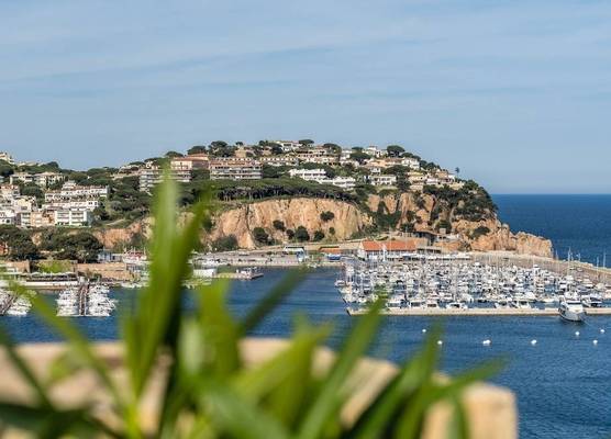 Hotel Montjoi by Brava Hoteles 1