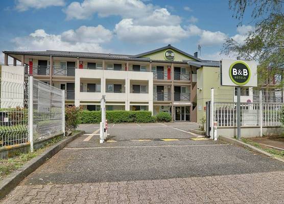 B&B HOTEL Clermont-Ferrand Le Brézet Aéroport 1