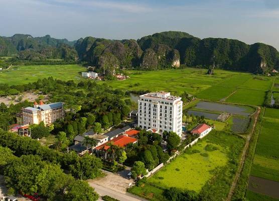 Ninh Binh Hidden Charm Hotel & Resort 1