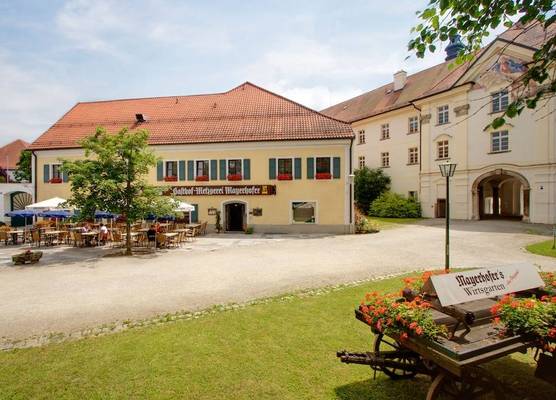 Hotel-Restaurant Mayerhofer 1