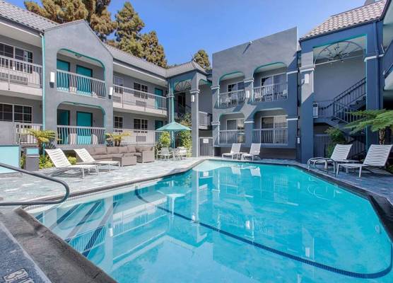 Quality Inn Near Hollywood Walk of Fame 1