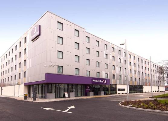 Premier Inn Heathrow Airport Terminal 5 1