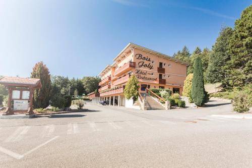 Hôtel-Restaurant Bois Joly 1