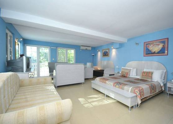 Hotel Oaza 1