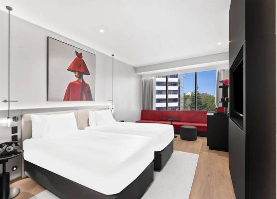 Radisson RED Auckland 1