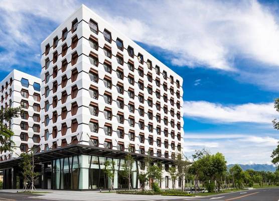 Lakeshore Hotel Yilan 1
