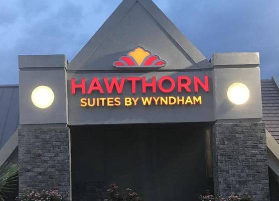 Hawthorn Suites by Wyndham Columbia 1