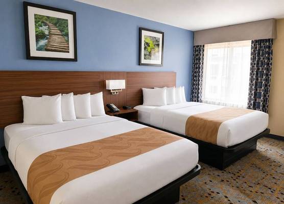 Holiday Lodge Hotel and Conference Center 1