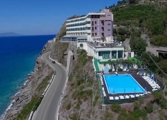 Caposkino Park Hotel 1