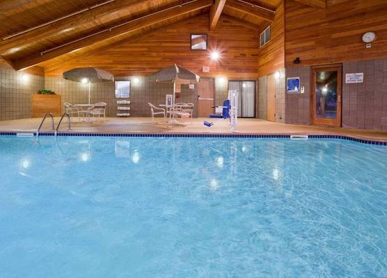 AmericInn by Wyndham Coon Rapids 1