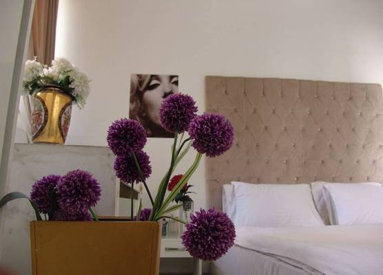 Velvet Hotel 1