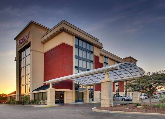 Drury Inn & Suites Evansville East 1