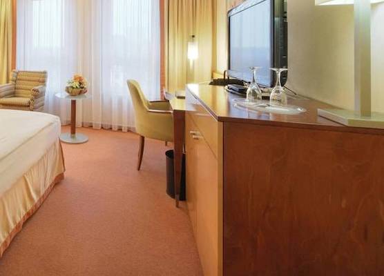 The Q - Quadro City Hotel 1