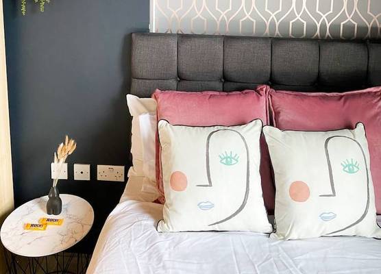 Holland Rd Studios Close to Olympia London 1