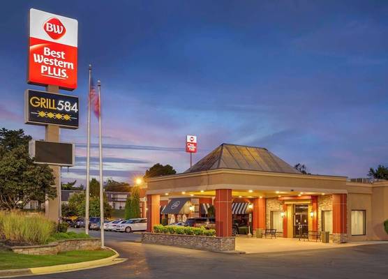 Best Western Plus Burlington 1