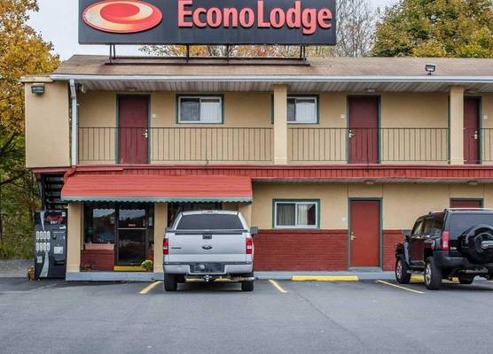Econo Lodge Frackville 1