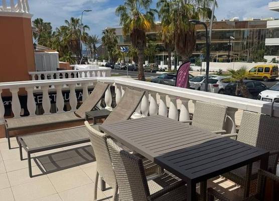 Las Americas 1-Bed Apt Sleeps 5 Pool Parking 1
