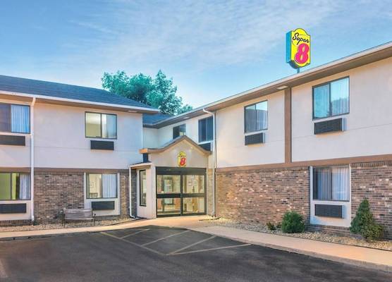 Super 8 by Wyndham Tilton/Lake Winnipesaukee 1