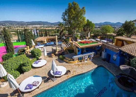 Pikes Ibiza 1