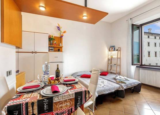 Lake View Historical Center Apartment - Happy Rentals 1