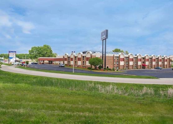 AmericInn by Wyndham Janesville 1