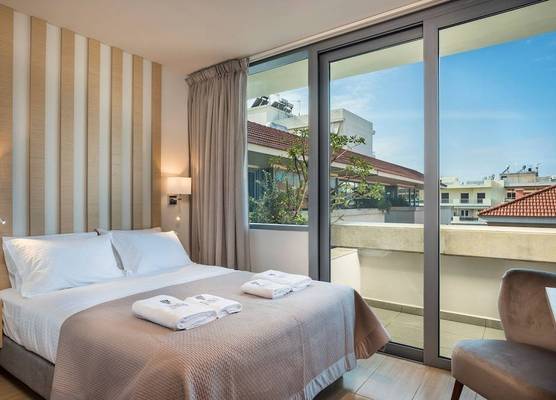 Trianon Luxury Apartments & Suites 1