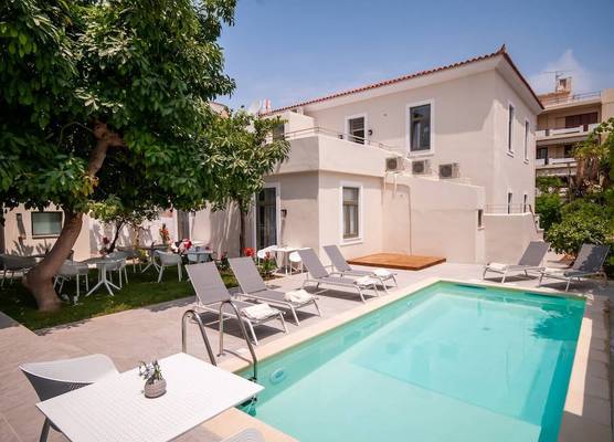 Epavli Boutique Luxury Suites 1